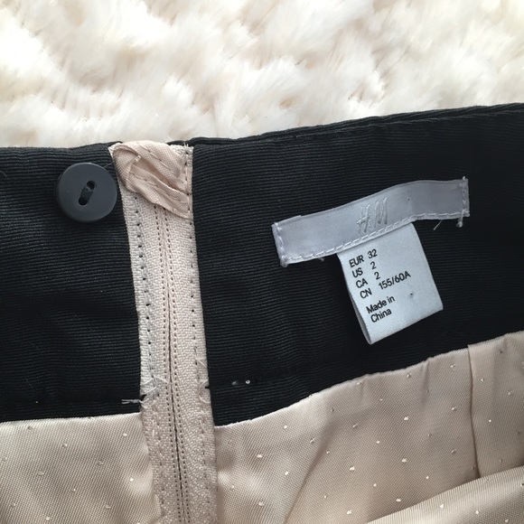 H&M tiered lace skirt size 2 - Picture 6 of 7